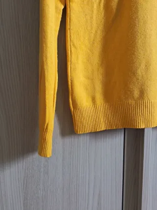 Maglia gialla girocollo