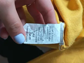 Maglia gialla girocollo