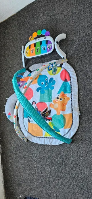Manta de juegos para bebé con piano