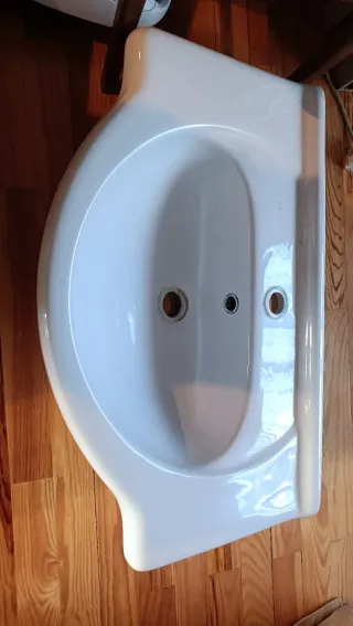 Lavabo de cerámica blanco