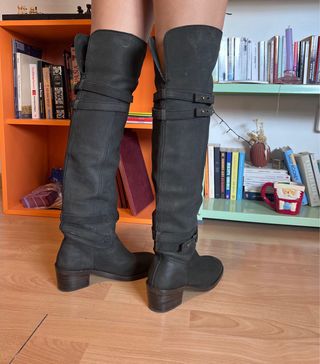 Botas altas piel Massimo Dutti negras
