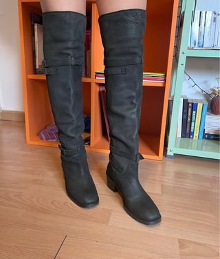 Botas altas piel Massimo Dutti negras