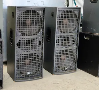 Altavoces Ecler Awak 215 + Etapa Ecler APA1400