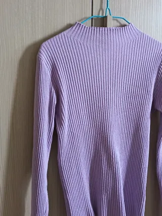 Maglia lilla collo alto