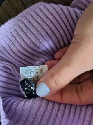 Maglia lilla collo alto