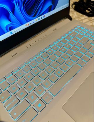 MSI Sword 15 A12UE i7-12700H RTX3060 16GB 512GB