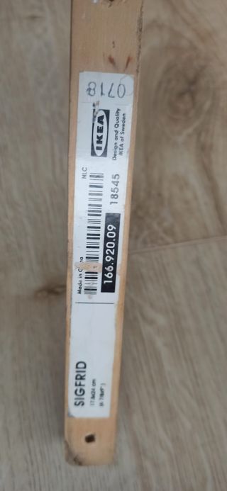 Estante de madera Ikea