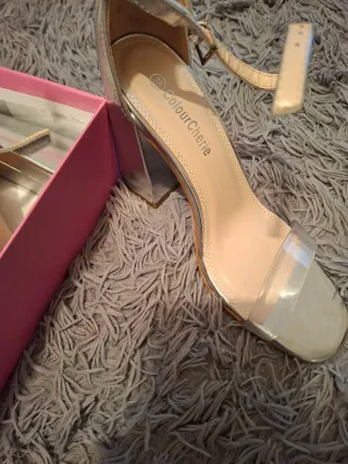 Zapatos de tacón plateados talla 38