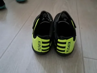 Scarpe da calcio taglia 35 nere e gialle