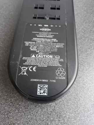 Batería Kobold VK7 con daños estéticos