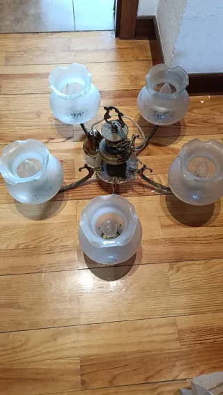 Lámpara de techo de cristal y metal