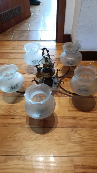 Lámpara de techo de cristal y metal