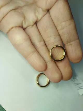 P514 Orecchini cerchio inox oro 1,7 mm uomo