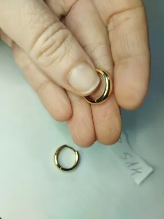 P514 Orecchini cerchio inox oro 1,7 mm uomo