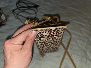 Bolso vertical estampado leopardo