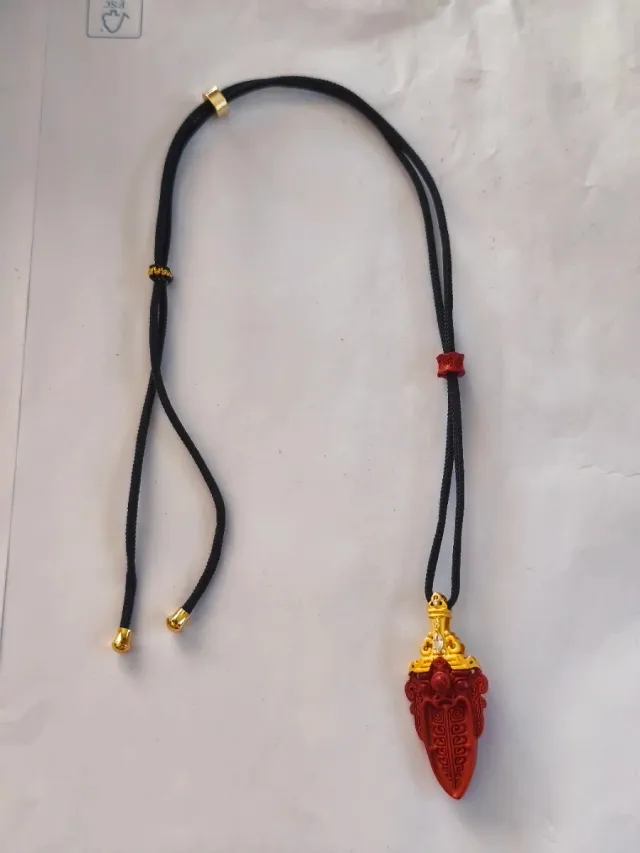 Collar Colgante Cinabrio Puro Chapado Oro 24K.