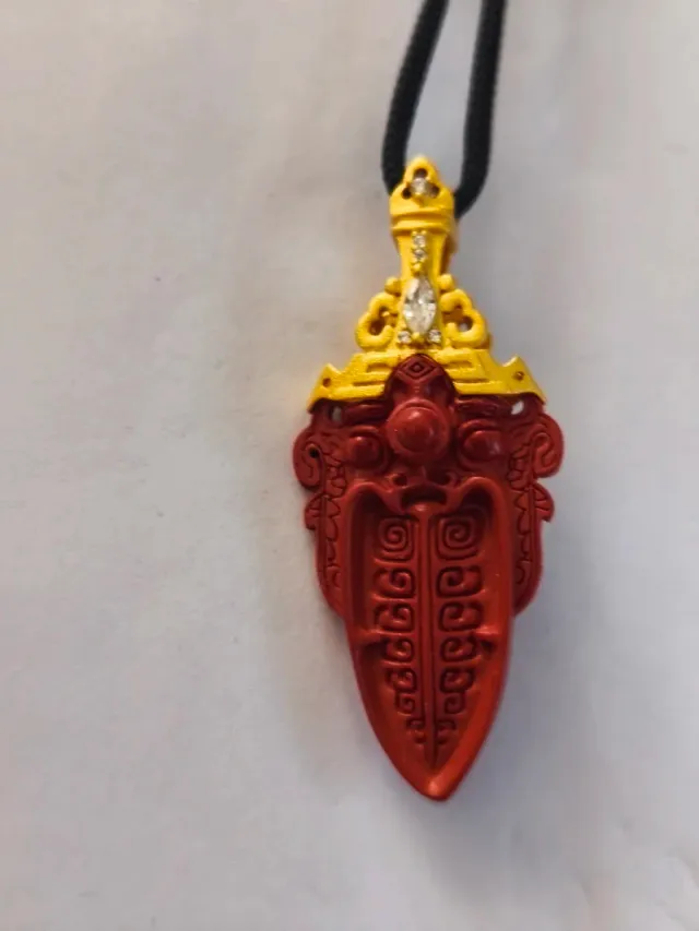 Collar Colgante Cinabrio Puro Chapado Oro 24K.