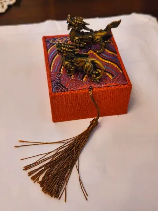 Collar Colgante Cinabrio Puro Chapado Oro 24K.