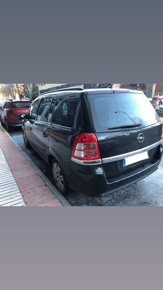 Opel Zafira 2012