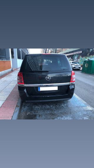 Opel Zafira 2012