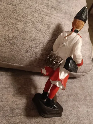 Figura soldado militar decorativa