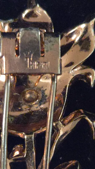 Broche Trifari Raro Flor Diamantes 1940