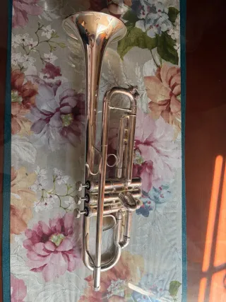 Trompeta Bach Stradivarius 43