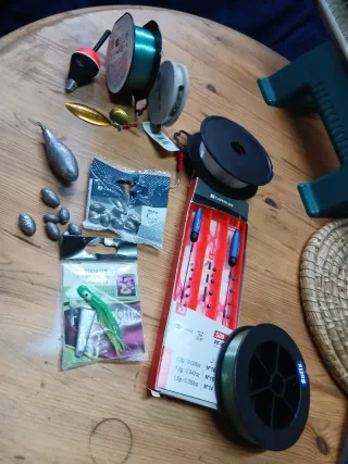 Lote de pesca: hilos, plomos y flotadores