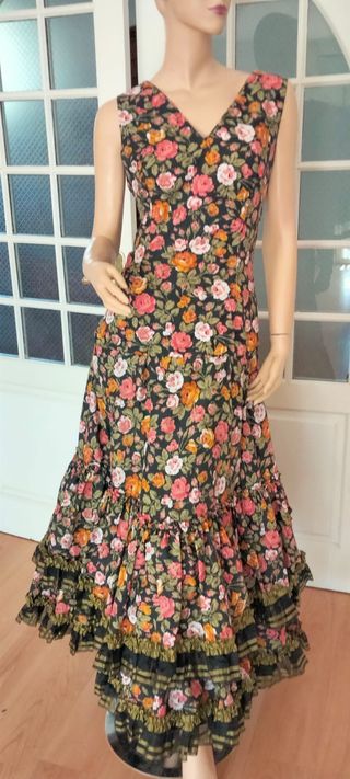 Traje Flamenca Talla 36-38 Negro Flores