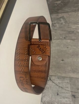 Cinturon de caballero color marron hebilla platead