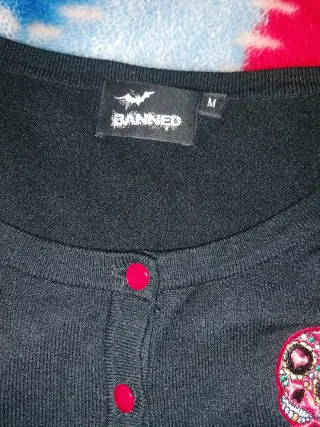 Cárdigan Banned Negro con Cerezas Rojas