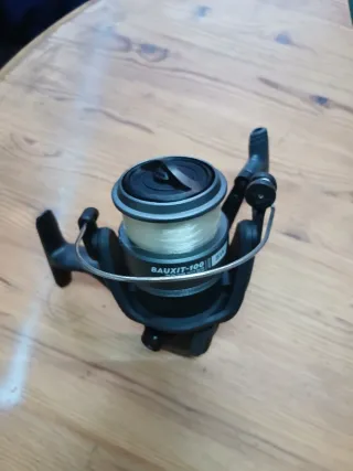 Carrete de pesca Bauxit-100 SW