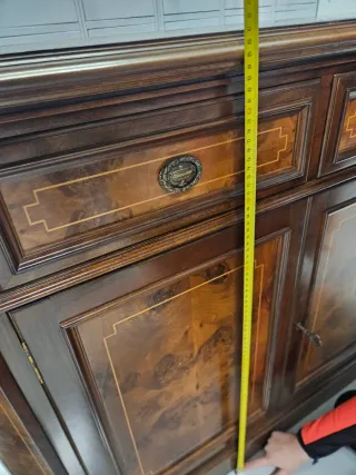 Aparador clásico de madera