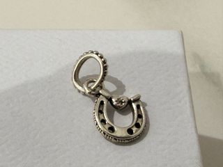 Pandora Charm Herradura Corazón Plata