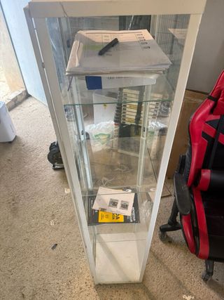 Mueble expositor cristal y metal