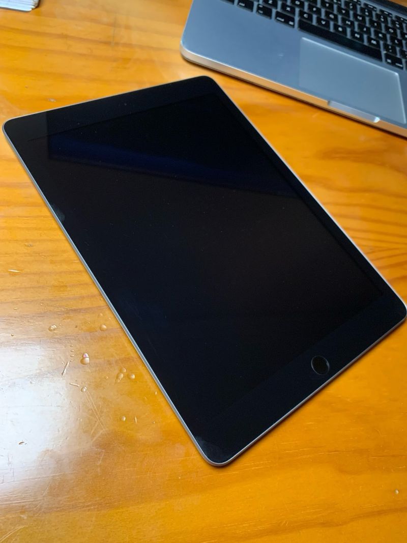 iPad 6ª Gen 128GB Plata afbeelding 2