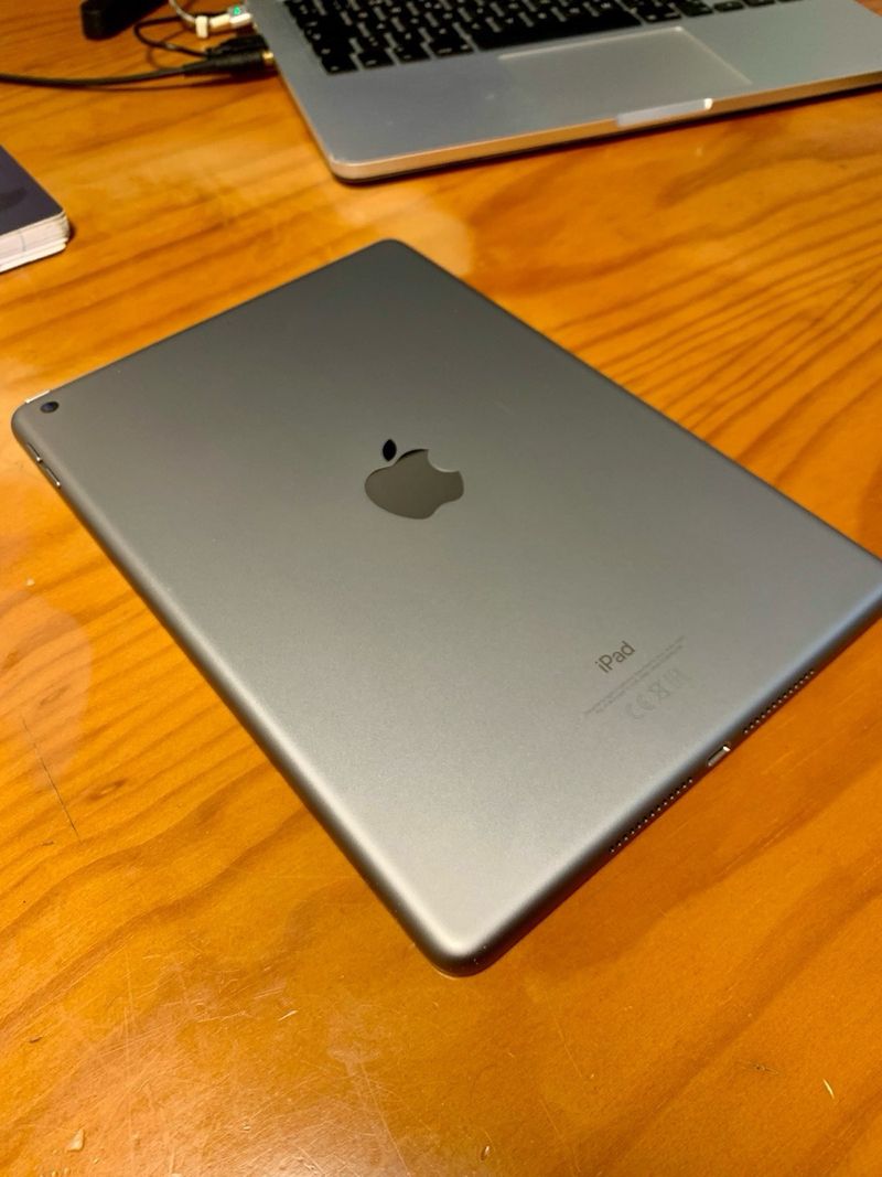 iPad 6ª Gen 128GB Plata afbeelding 7