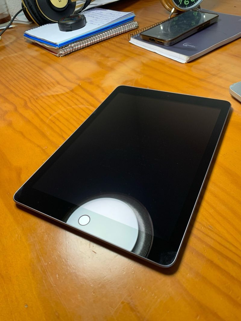 iPad 6ª Gen 128GB Plata afbeelding 3