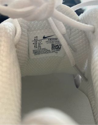 Zapatillas Nike Shox Plata y Blanco