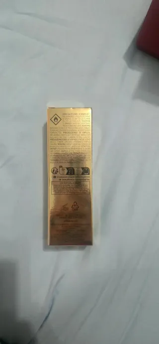 Base de maquillaje YSL All Hours Glow Foundation M