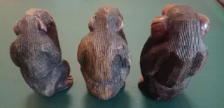 3 scimmiette in legno fatte a mano