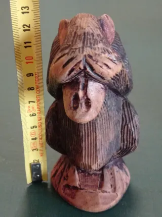3 scimmiette in legno fatte a mano