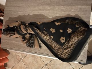 Sciarpone donna fantasia fiori 95/70,lana e cachem