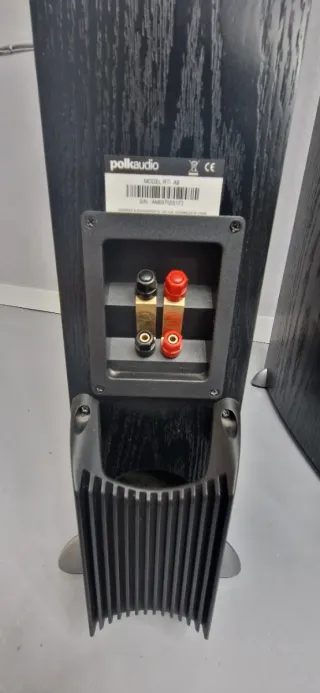 Polk Audio RTi conjunto de altavoces.