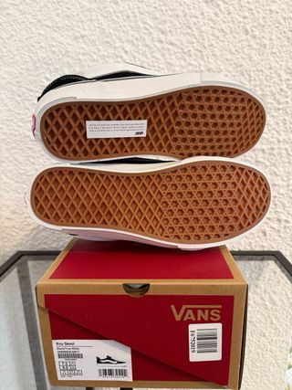 Vans Knu Skool