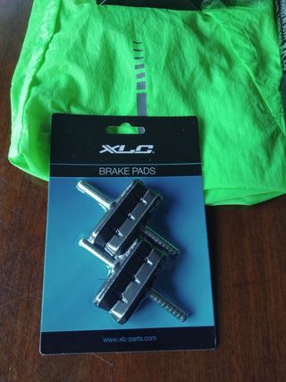 Bicicleta BTWIN Riverside 100 + Accesorios