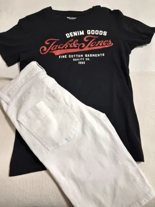 Camiseta Jack & Jones y Pantalón Blanco