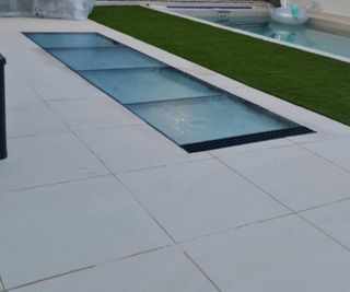 Suelo de cristal transitable