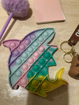 Set manualidades: boli, libreta, pop-it, llavero