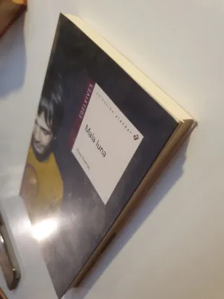 Mala luna (Alandar) (Spanish Edition)